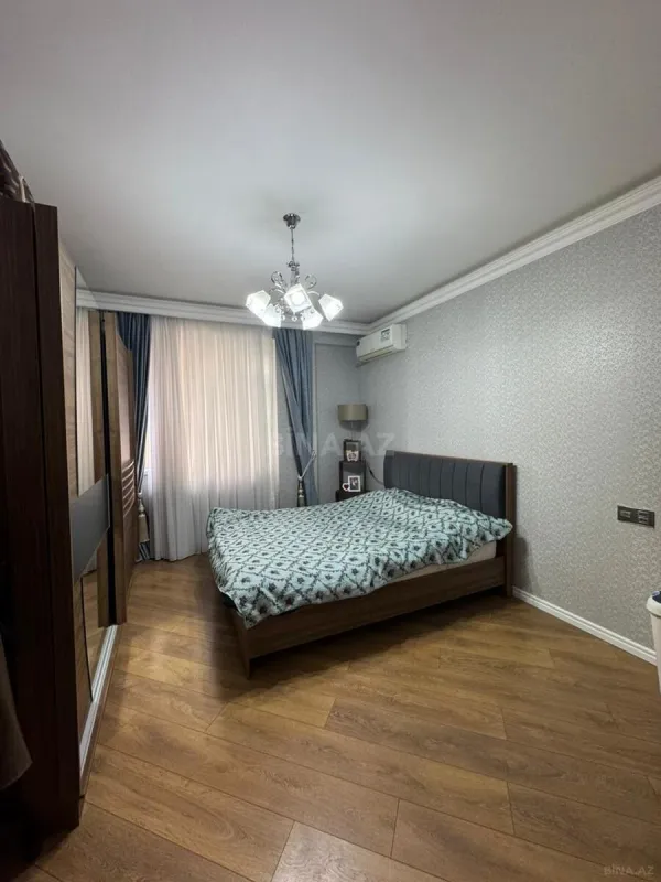 Satılır 2 otaqlı mənzil 96 m²