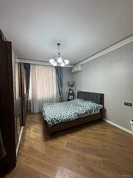 Satılır 2 otaqlı mənzil 96 m²