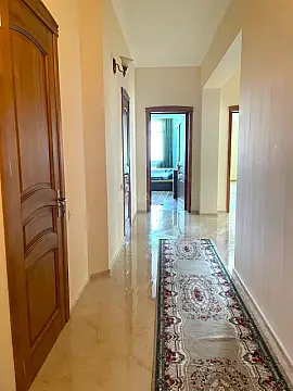 Satılır 2 otaqlı mənzil 140 m²