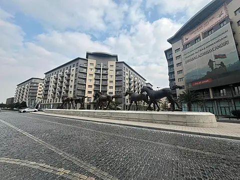 Satılır obyekt 300 m² — Bakı, Yeni Günəşli 300.00 m²