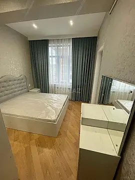 Kirayə verilir 2 otaqlı mənzil 60 m²