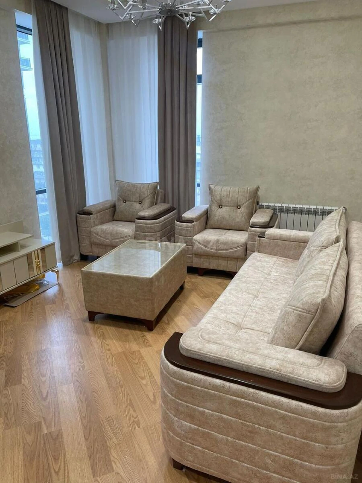 Kirayə verilir 2 otaqlı mənzil 60 m²