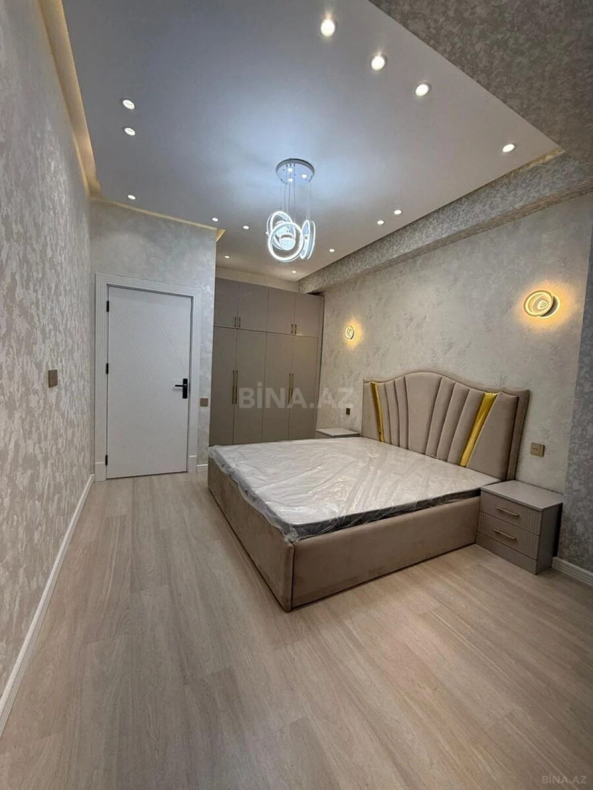 Satılır 2 otaqlı mənzil 62 m²