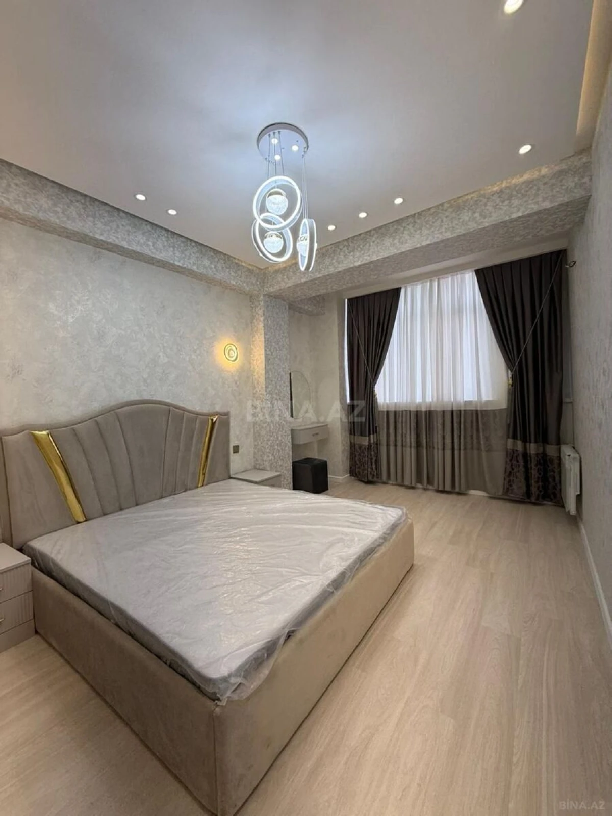 Satılır 2 otaqlı mənzil 62 m²