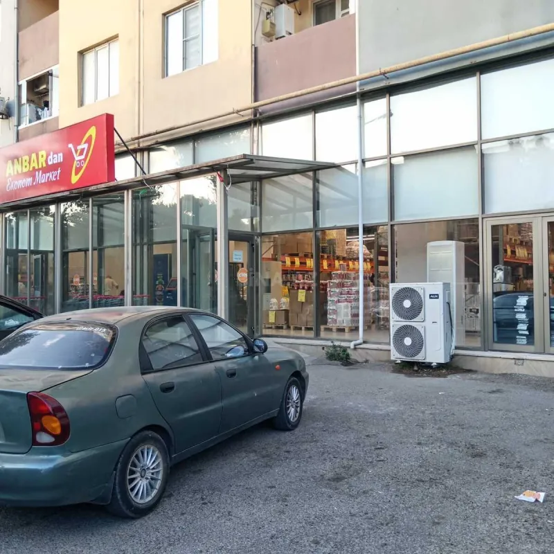 Satılır obyekt 830 m²