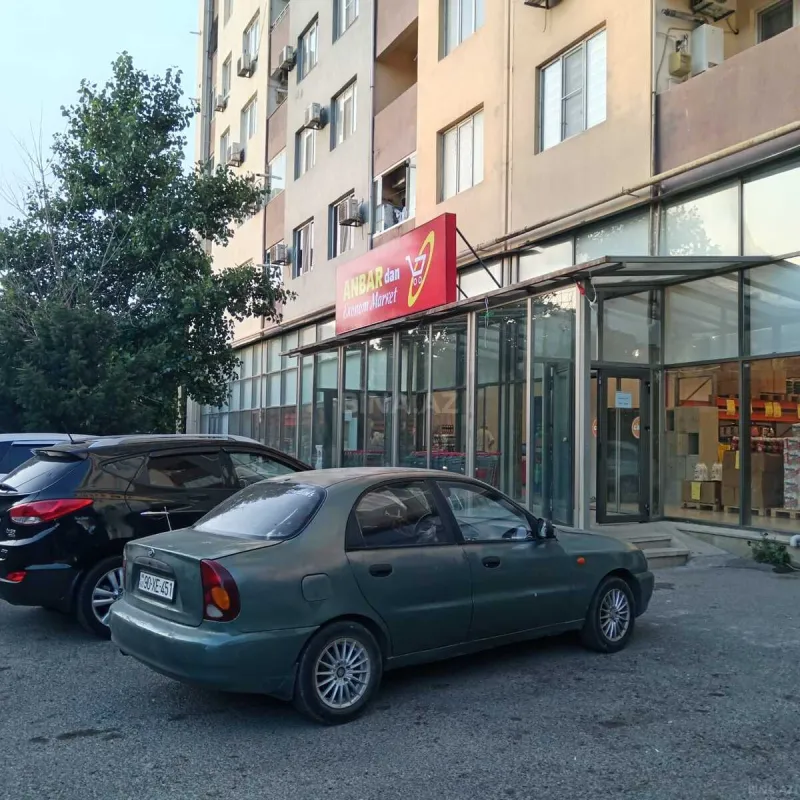 Satılır obyekt 830 m²