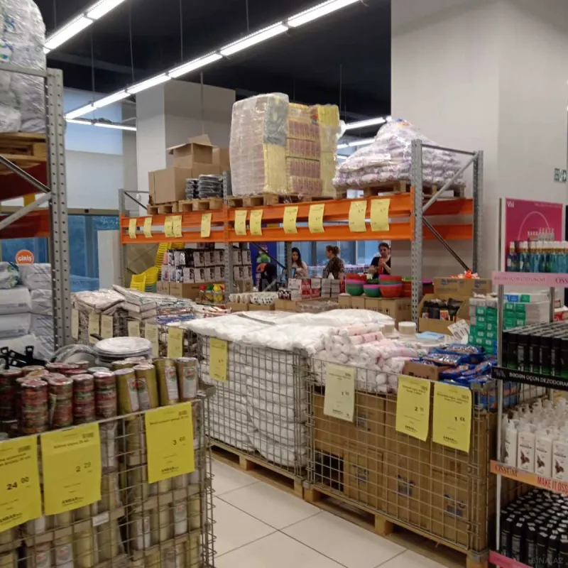 Satılır obyekt 830 m²