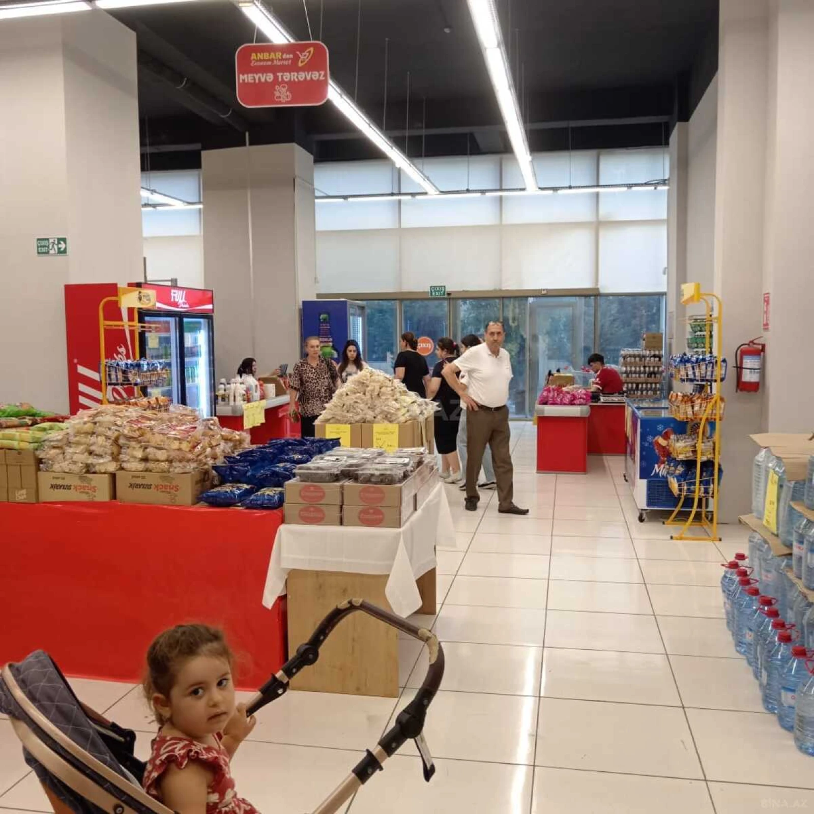 Satılır obyekt 830 m²