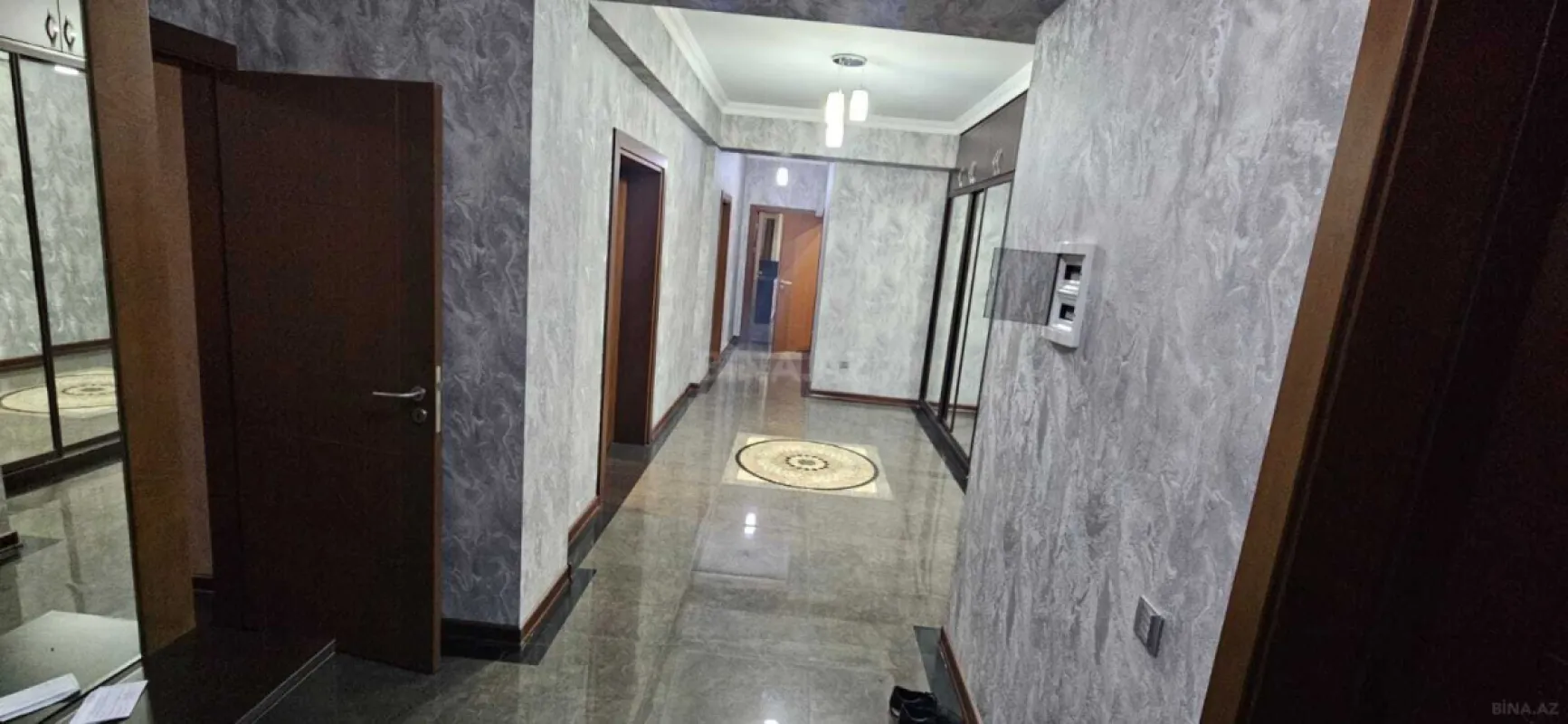 Kirayə verilir 3 otaqlı mənzil 160 m²