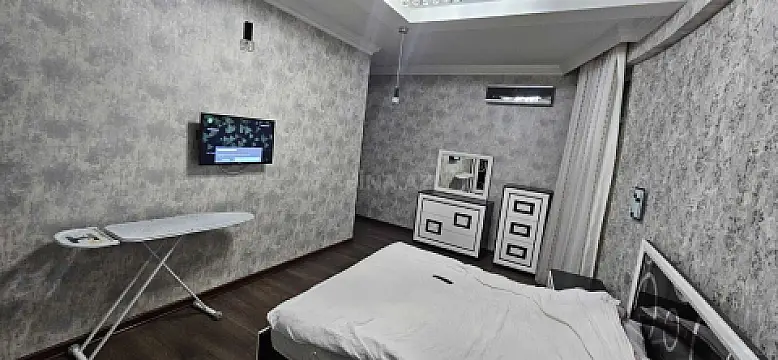 Kirayə verilir 3 otaqlı mənzil 160 m²