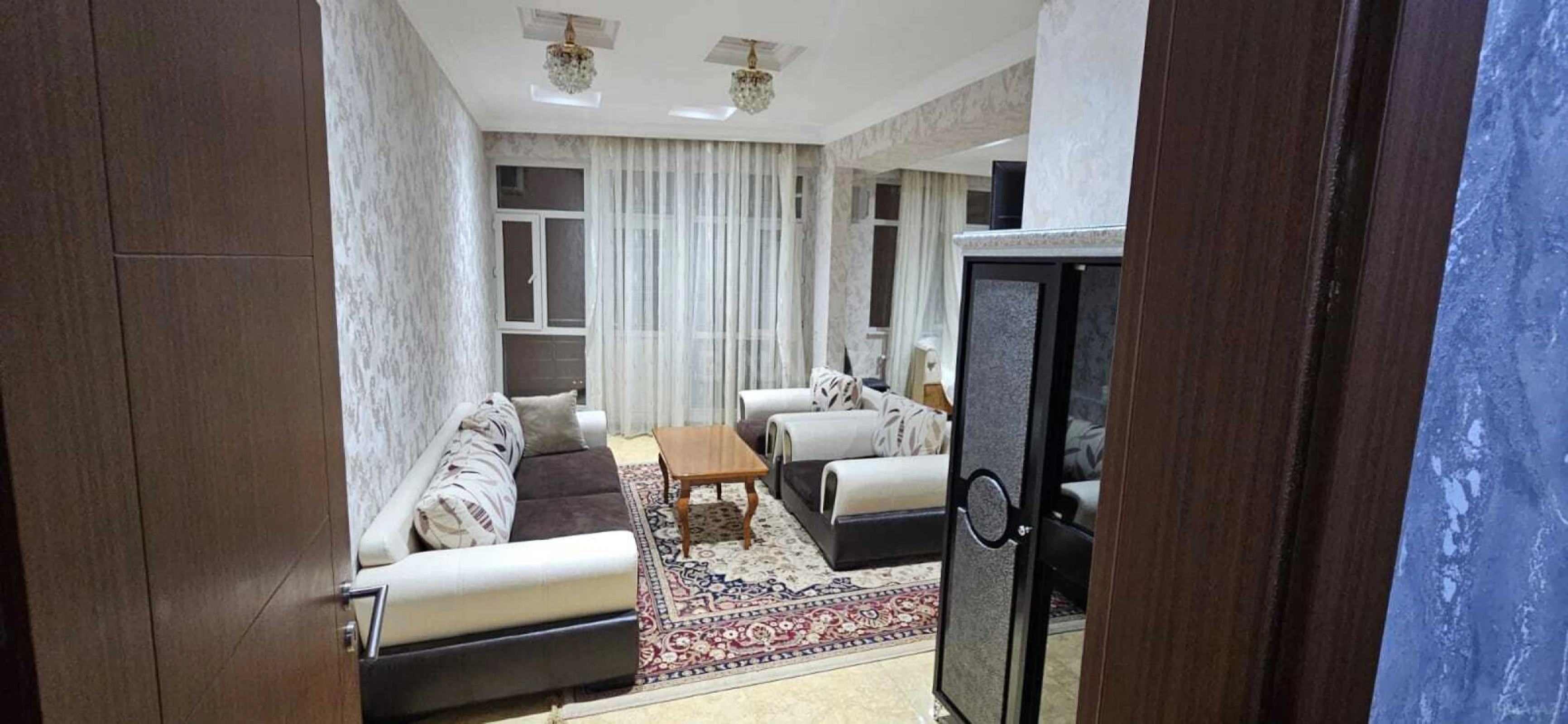 Kirayə verilir 3 otaqlı mənzil 160 m²