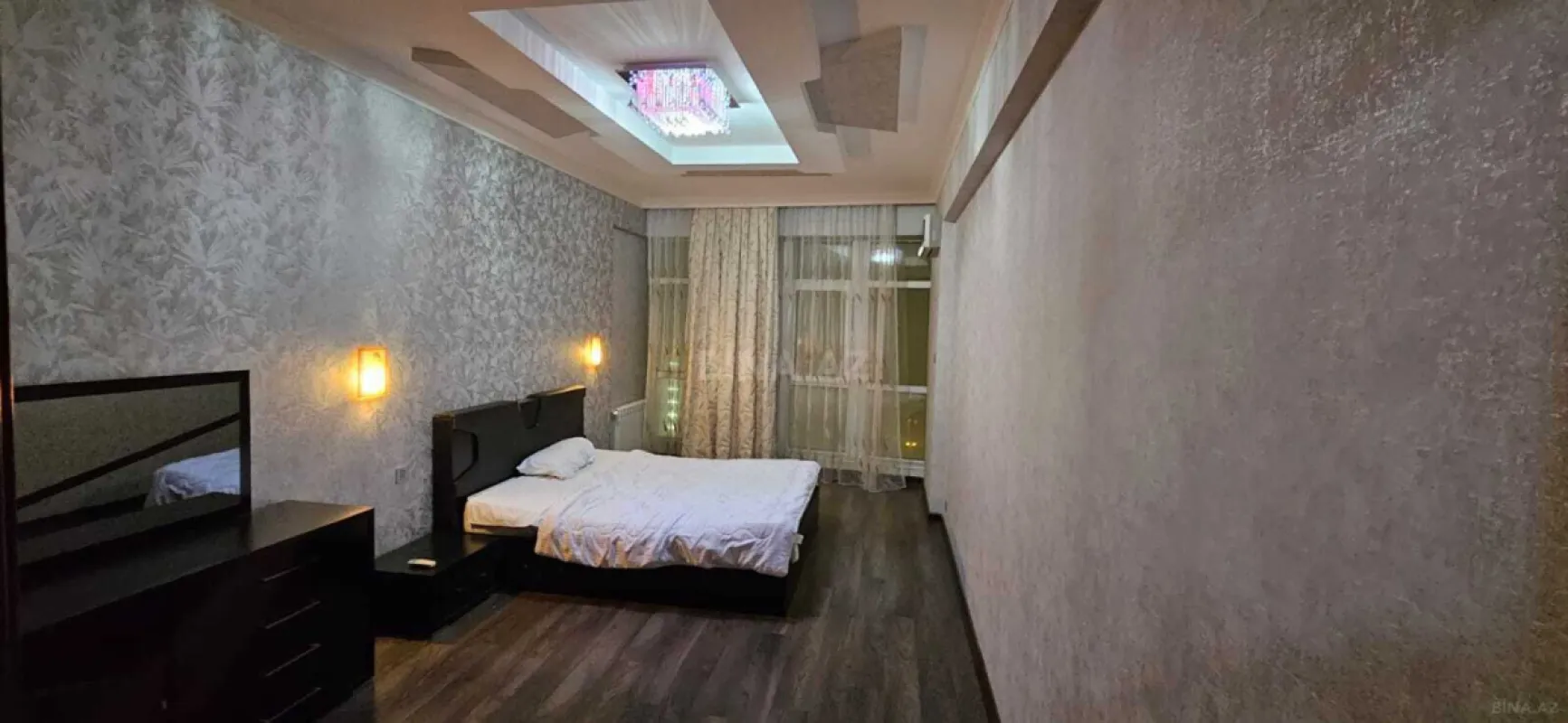 Kirayə verilir 3 otaqlı mənzil 160 m²