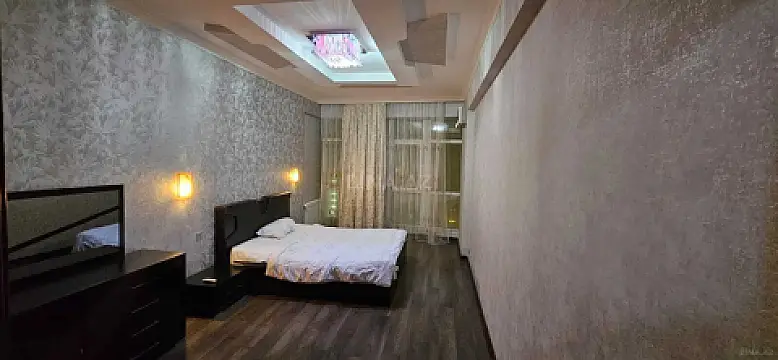 Kirayə verilir 3 otaqlı mənzil 160 m²
