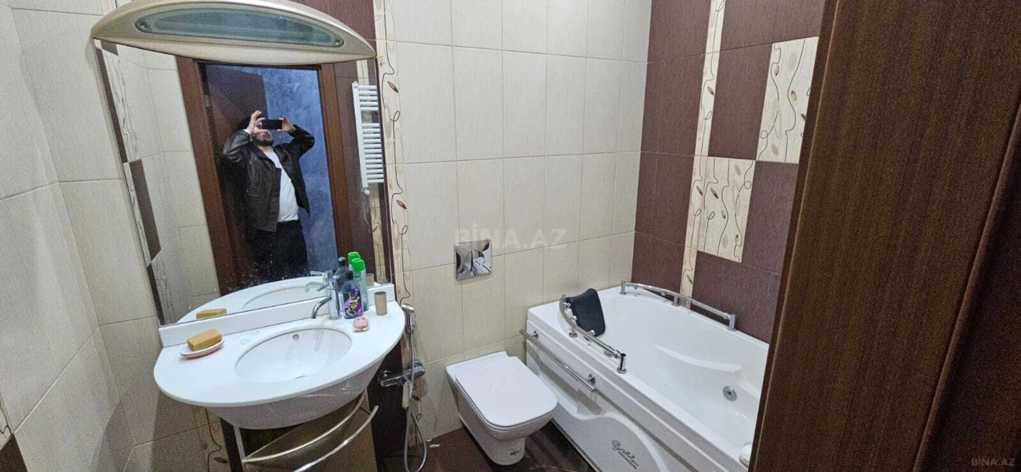 Kirayə verilir 3 otaqlı mənzil 160 m²