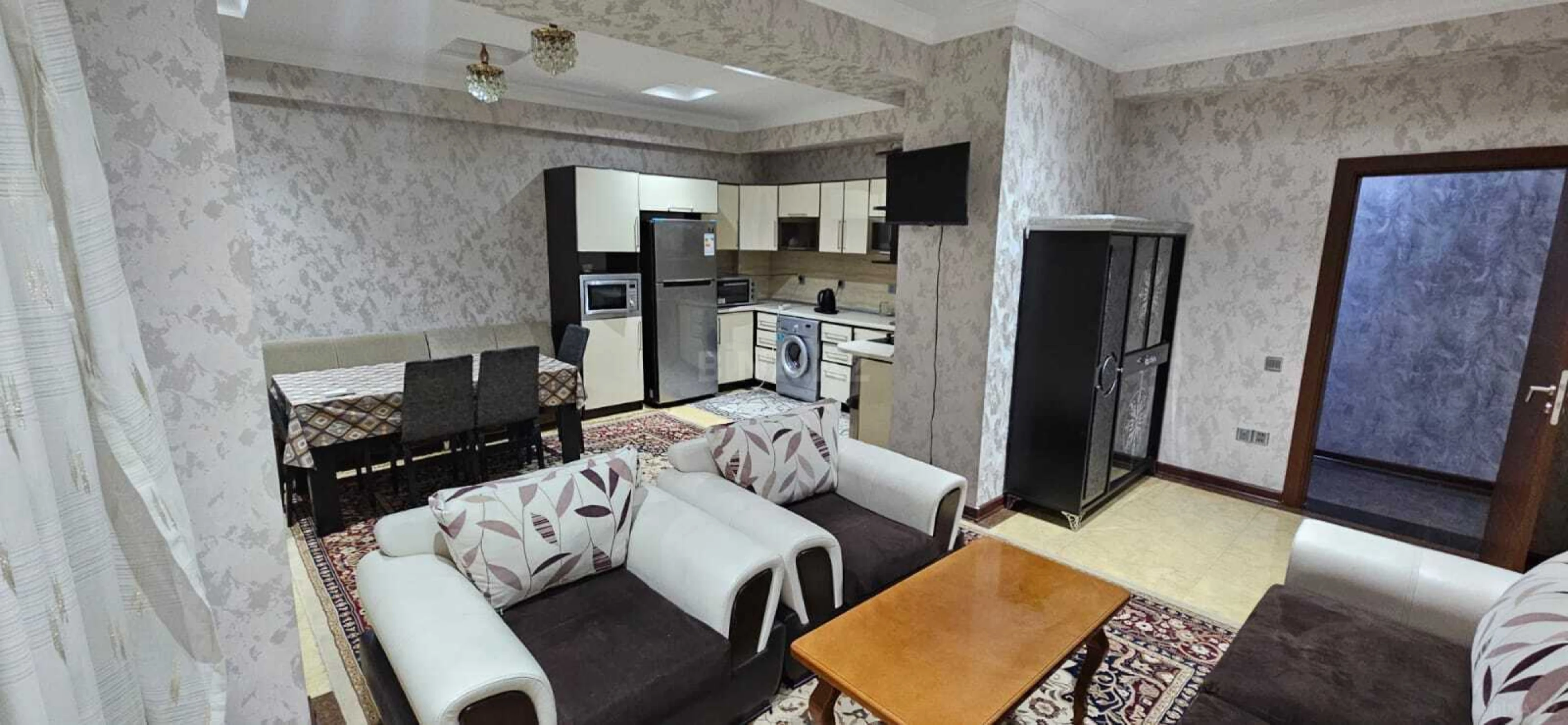 Kirayə verilir 3 otaqlı mənzil 160 m²