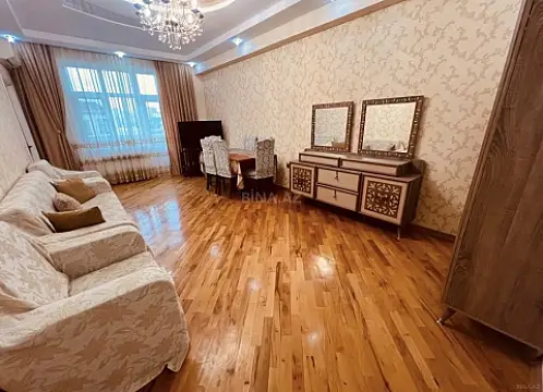 Satılır 3 otaqlı mənzil 92 m² — Bakı, Həzi Aslanov qəs. 3 otaq 92.00 m²