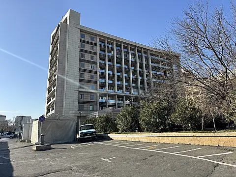 Satılır 2 otaqlı mənzil 51 m²