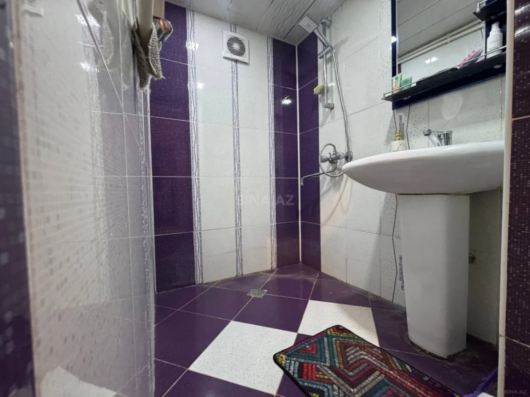 Satılır 4 otaqlı mənzil 120 m²