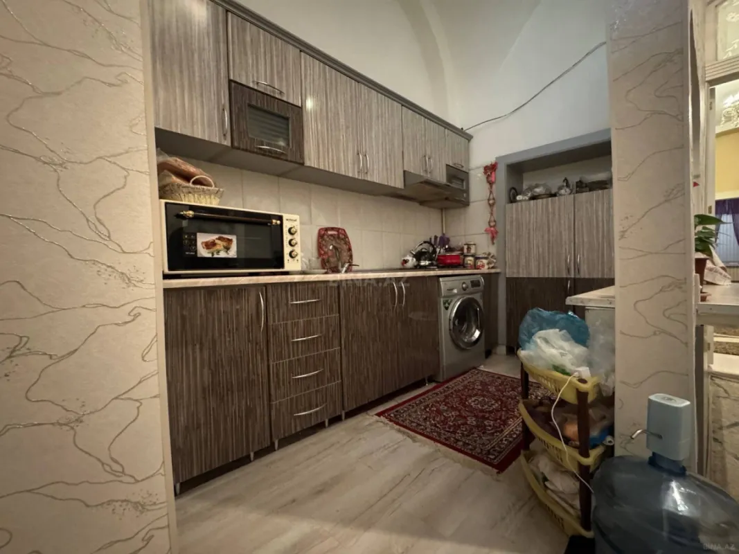 Satılır 4 otaqlı mənzil 120 m²