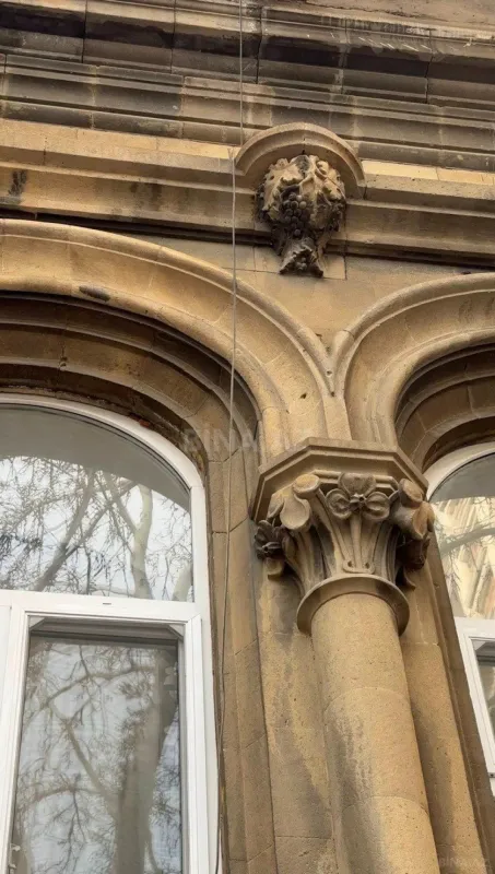 Satılır 4 otaqlı mənzil 120 m²