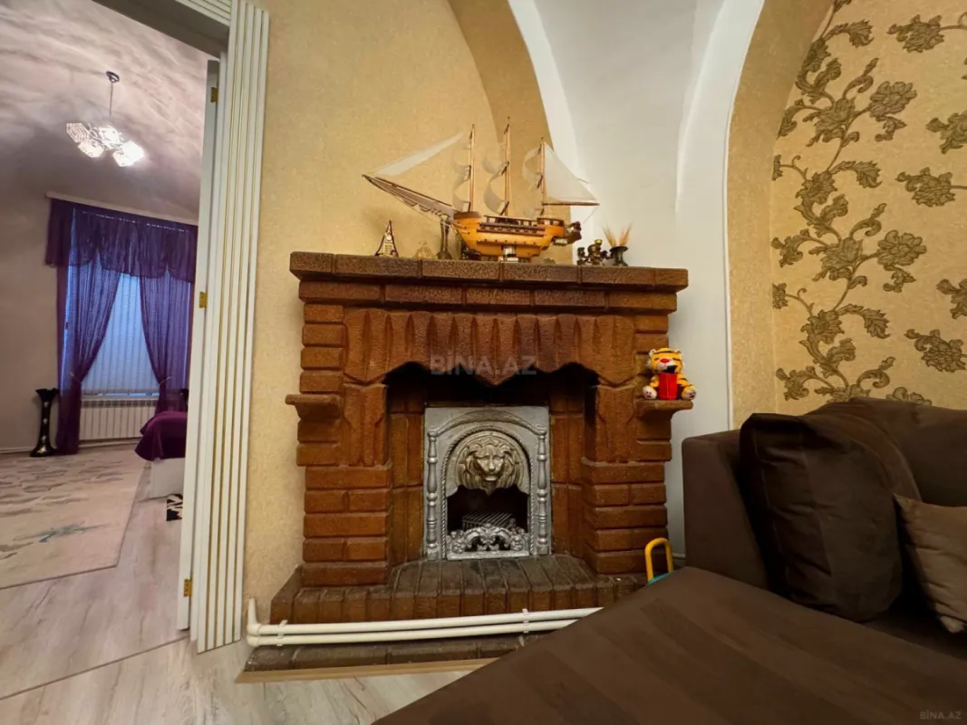 Satılır 4 otaqlı mənzil 120 m²