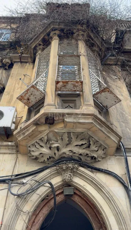 Satılır 4 otaqlı mənzil 120 m²