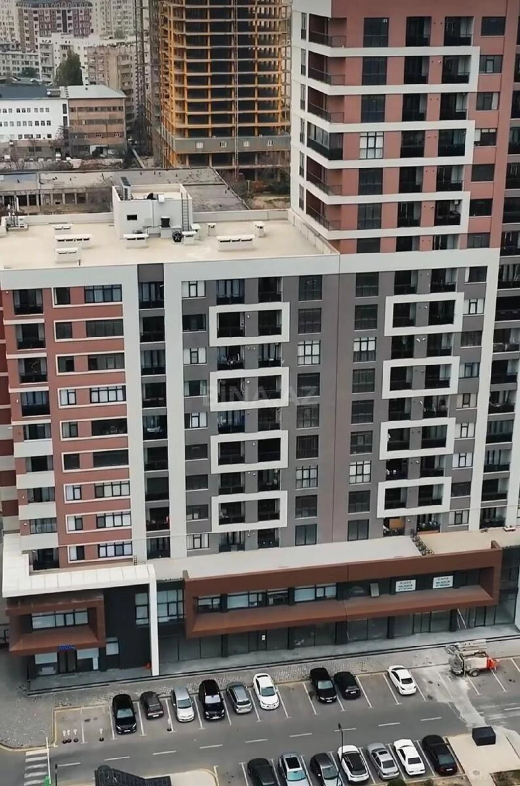Satılır 2 otaqlı mənzil 109 m²