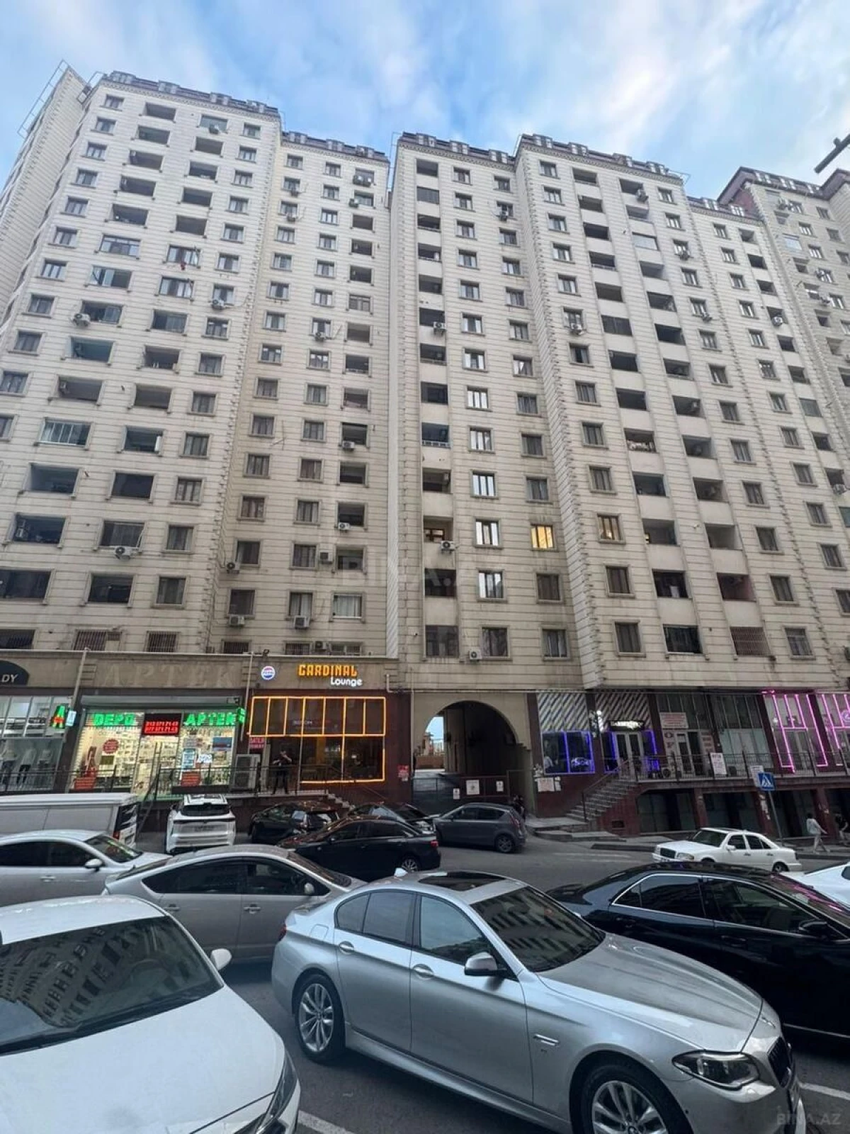 Satılır 3 otaqlı mənzil 90 m²