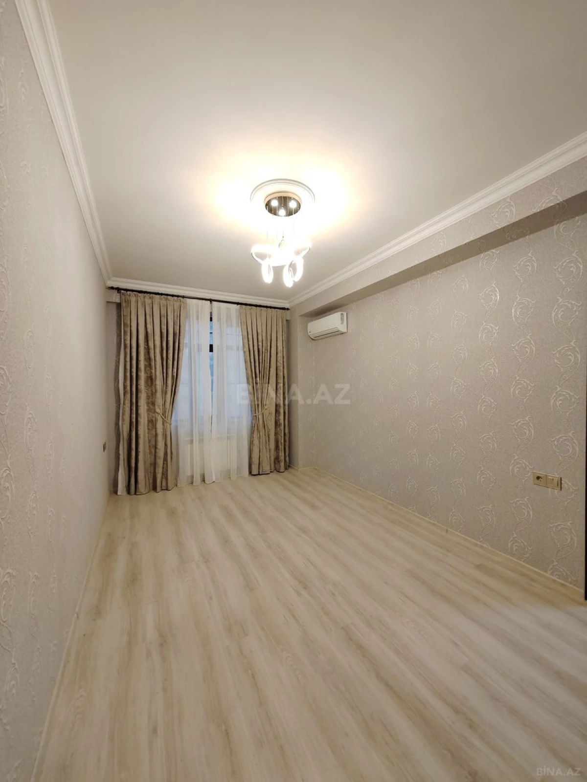 Satılır 1 otaqlı mənzil 44 m²