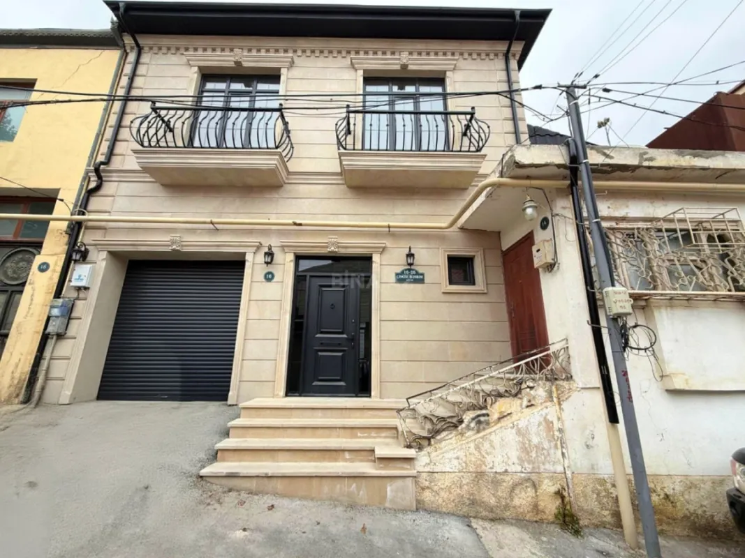 Satılır 6 otaqlı həyət evi 250 m²