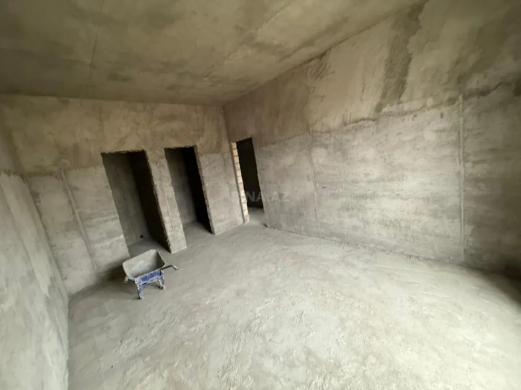 Satılır 6 otaqlı həyət evi 250 m²