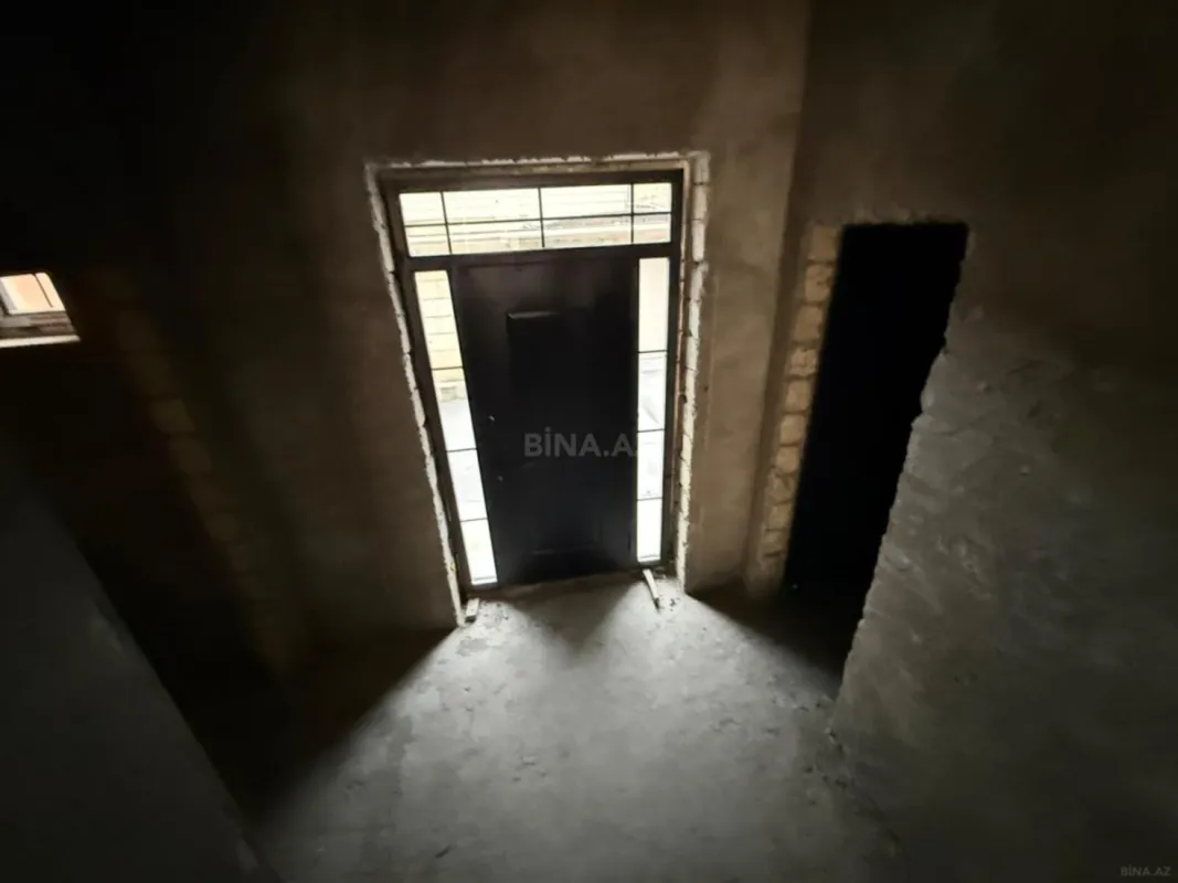 Satılır 6 otaqlı həyət evi 250 m²