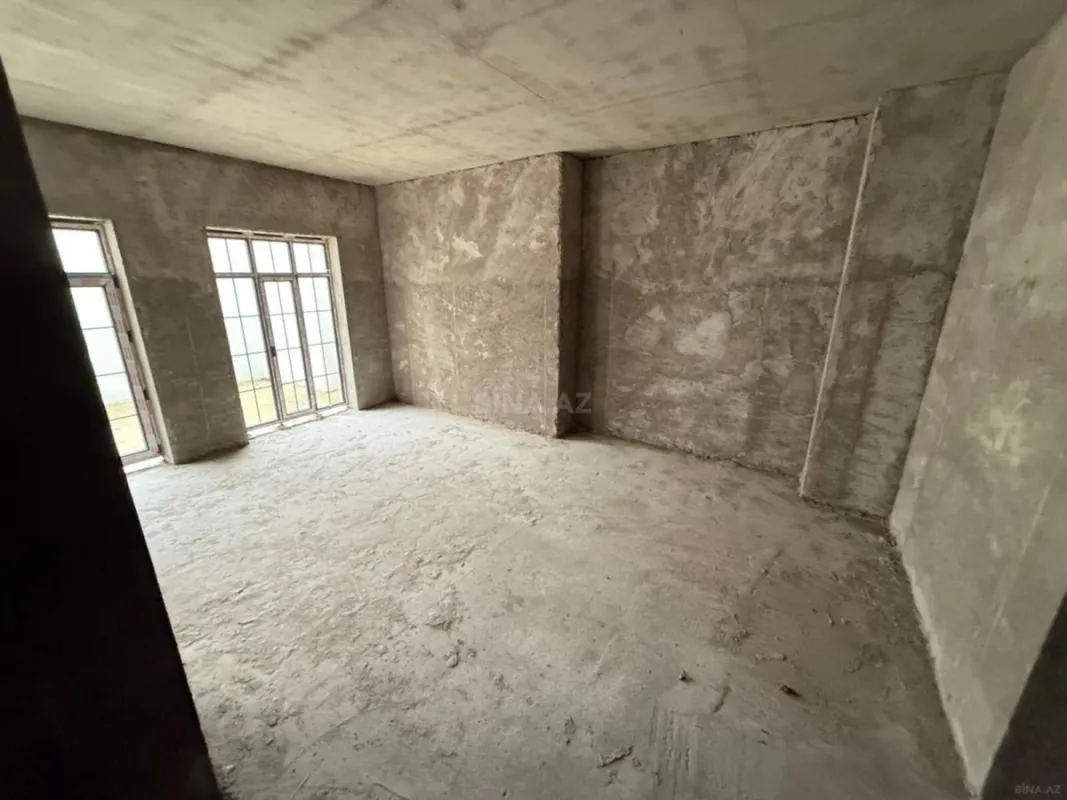 Satılır 6 otaqlı həyət evi 250 m²