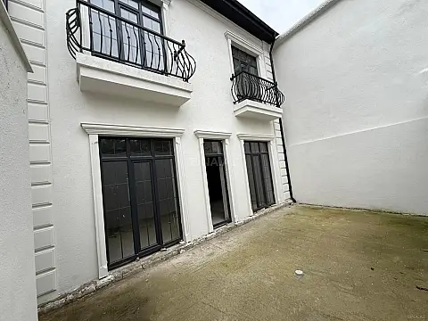 Satılır 6 otaqlı həyət evi 250 m²