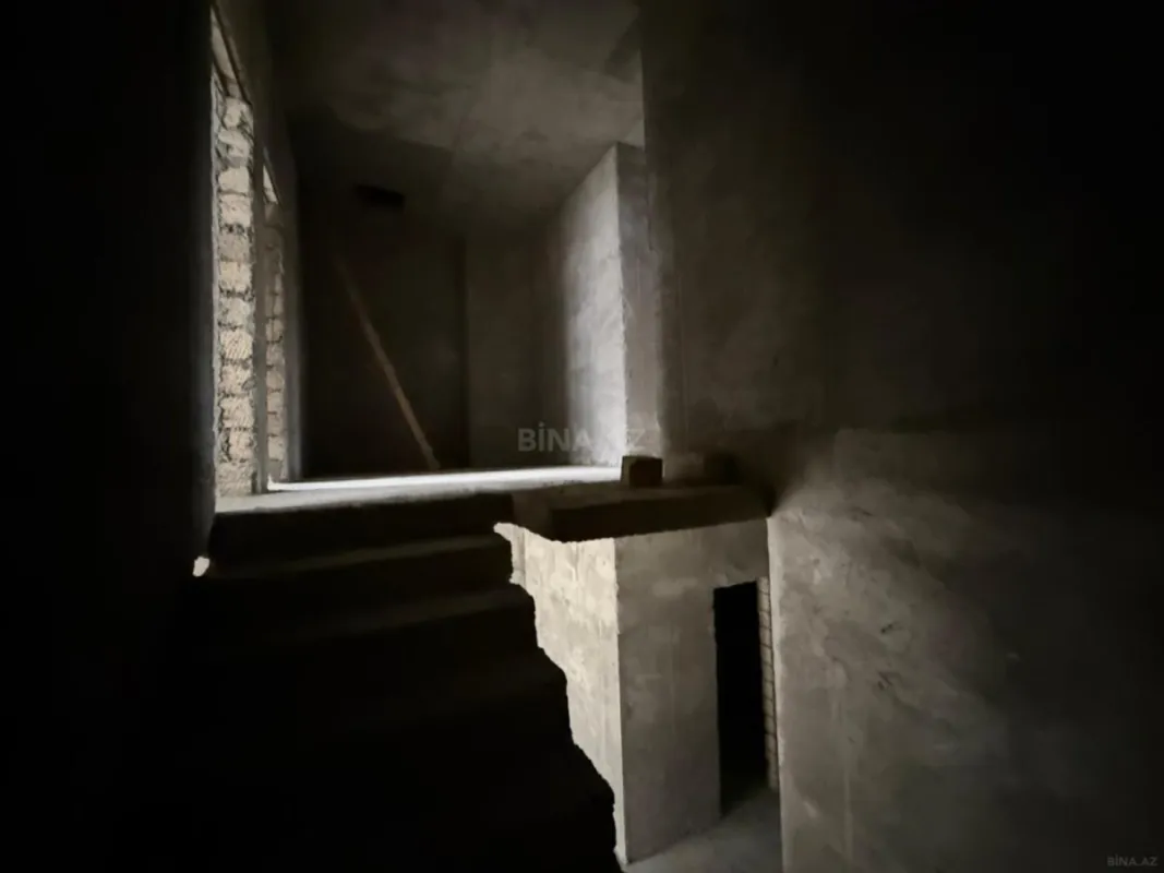 Satılır 6 otaqlı həyət evi 250 m²