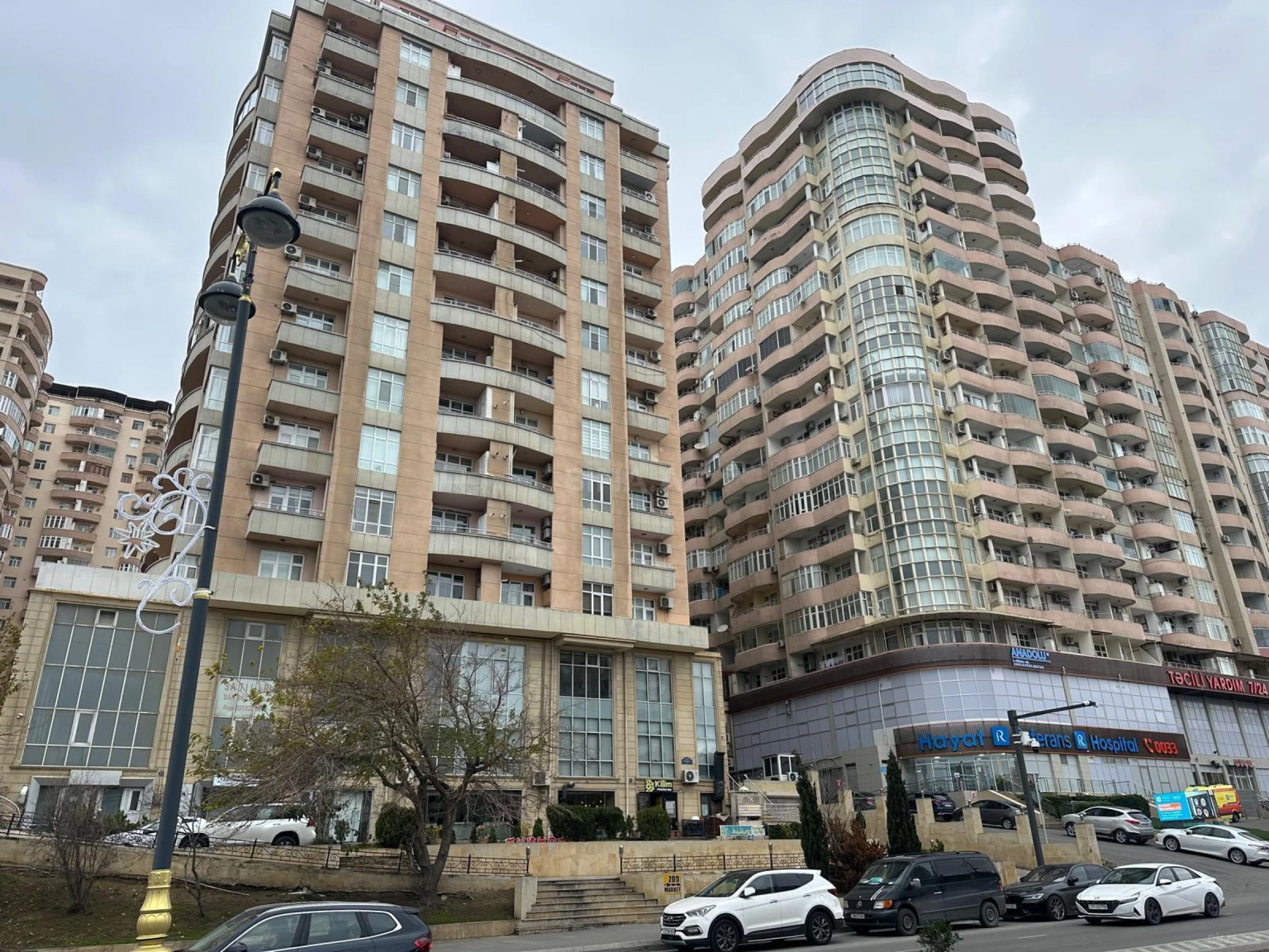 Satılır 3 otaqlı mənzil 158 m²