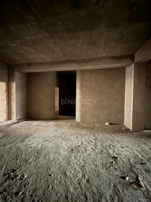 Satılır 3 otaqlı mənzil 158 m²