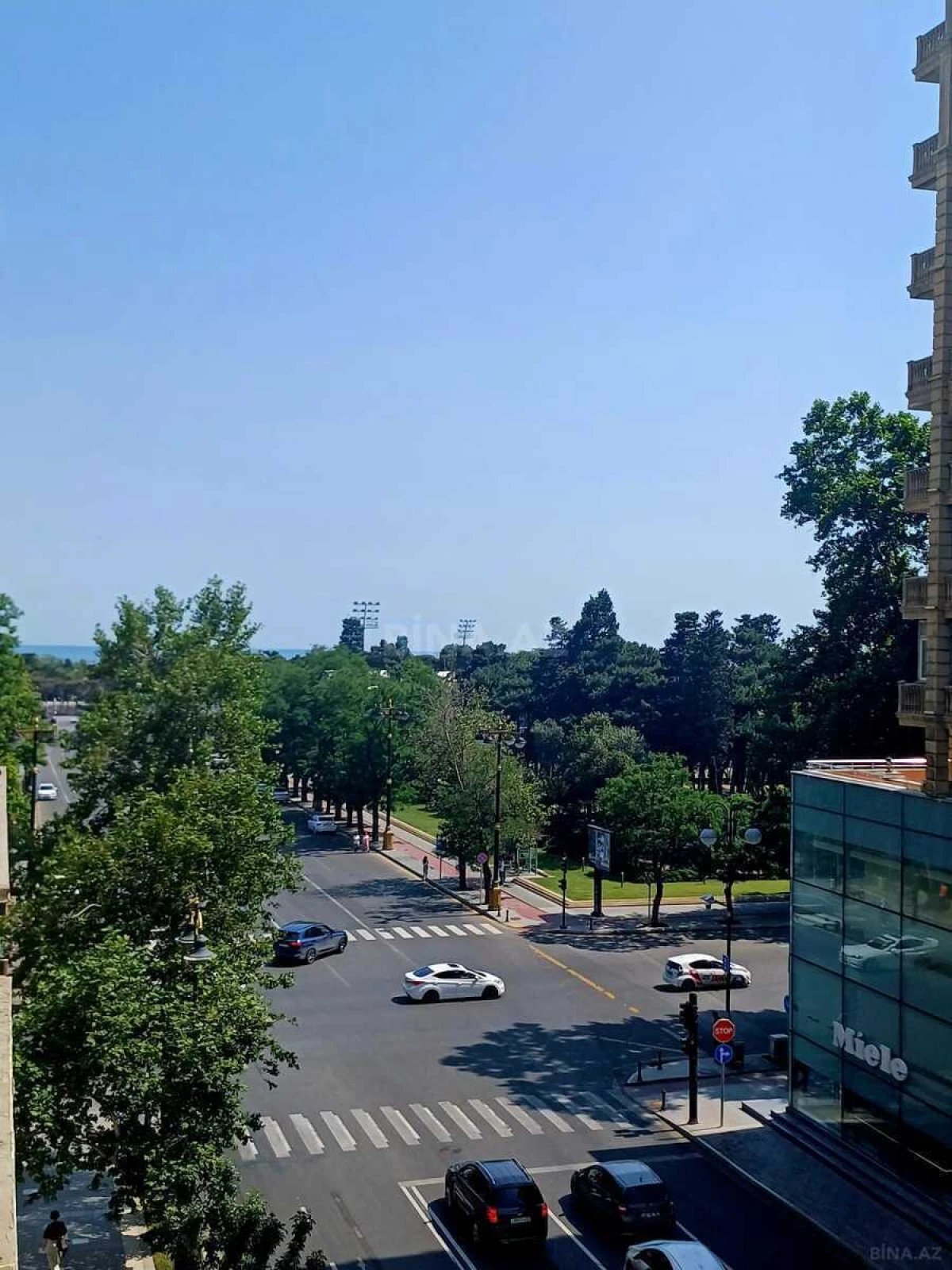 Kirayə verilir 3 otaqlı mənzil 125 m²