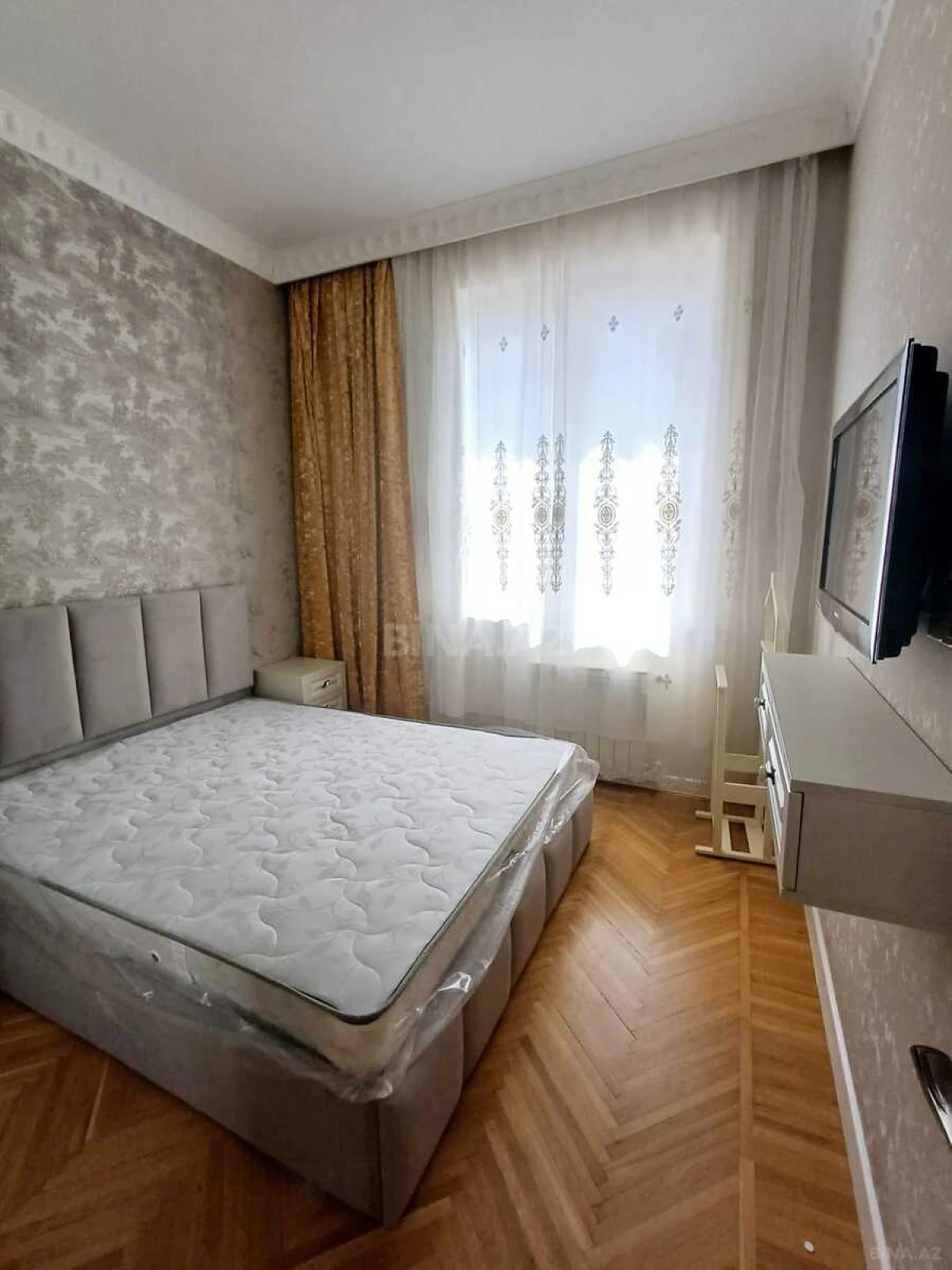 Kirayə verilir 3 otaqlı mənzil 125 m²