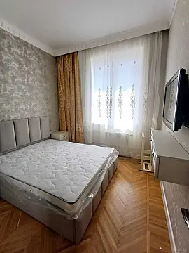 Kirayə verilir 3 otaqlı mənzil 125 m²