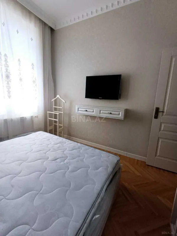Kirayə verilir 3 otaqlı mənzil 125 m²