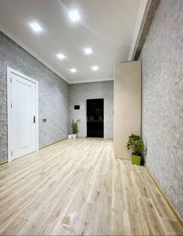 Satılır 2 otaqlı mənzil 65 m²