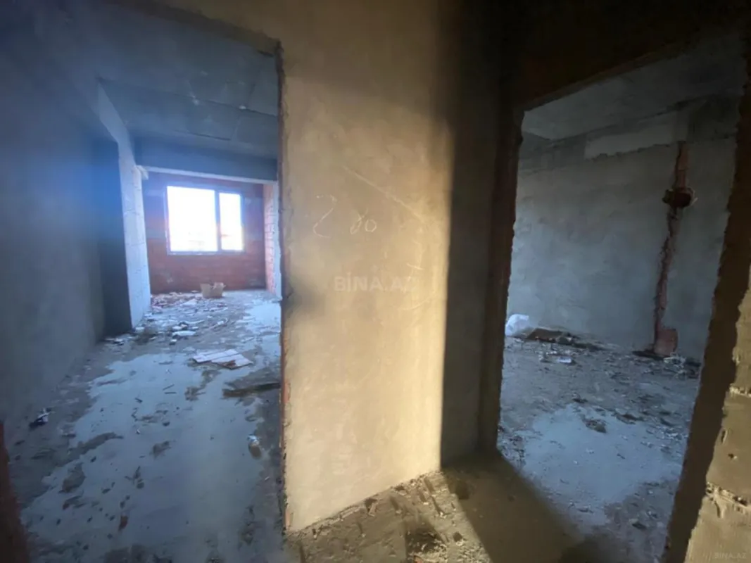 Satılır 2 otaqlı mənzil 76 m²