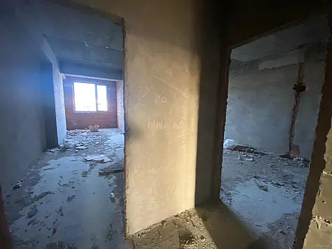 Satılır 2 otaqlı mənzil 76 m²