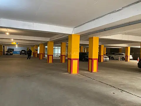 Satılır 2 otaqlı mənzil 76 m²