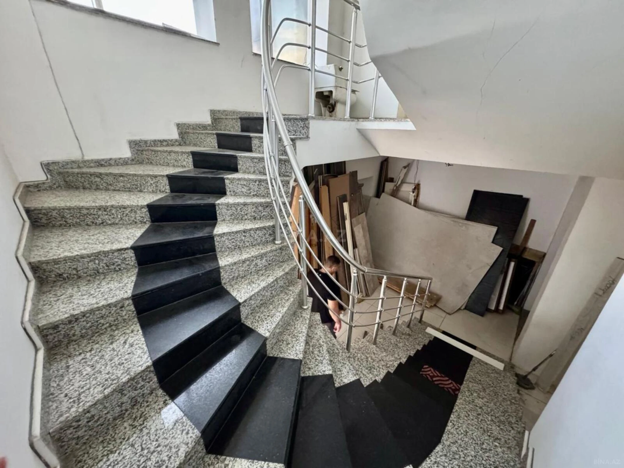 Kirayə verilir obyekt 150 m²