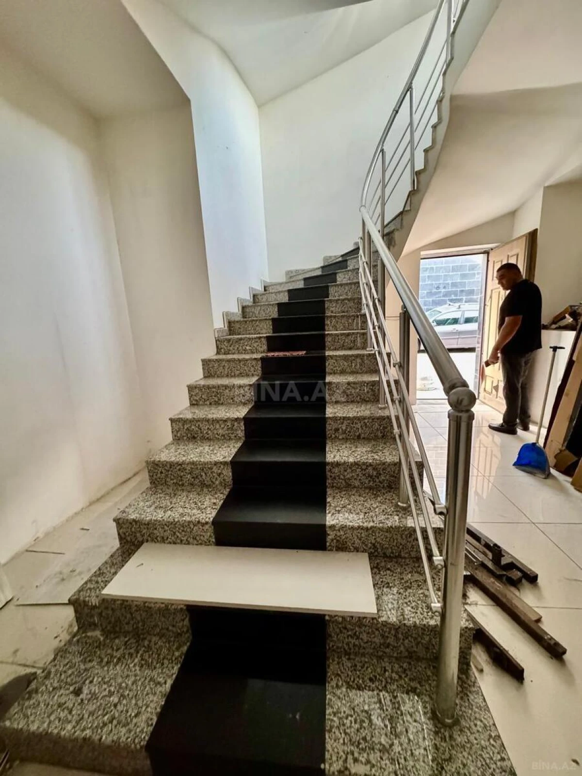 Kirayə verilir obyekt 150 m²