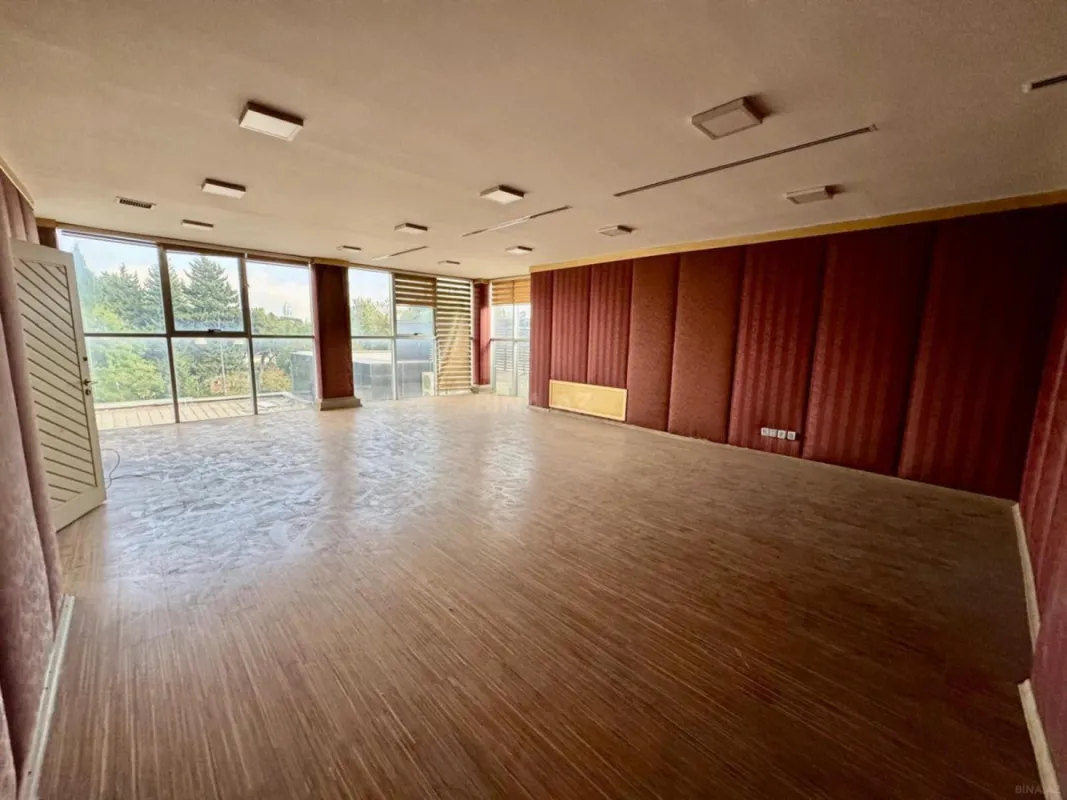 Kirayə verilir obyekt 150 m²