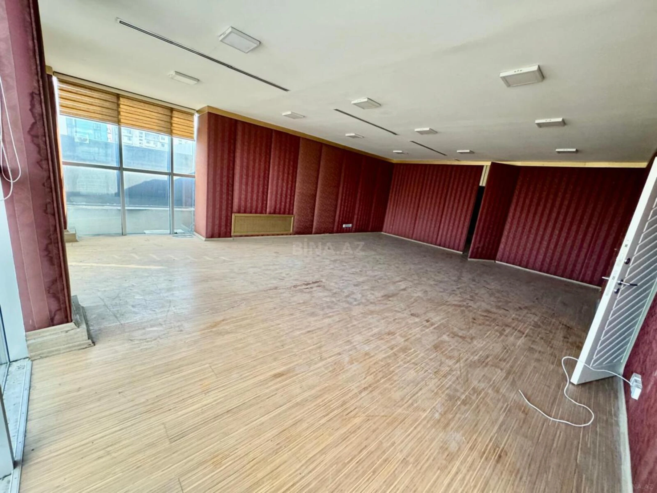 Kirayə verilir obyekt 150 m²