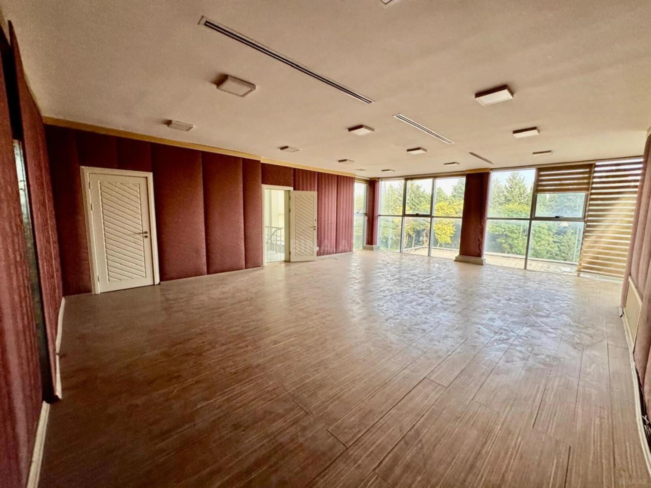 Kirayə verilir obyekt 150 m²